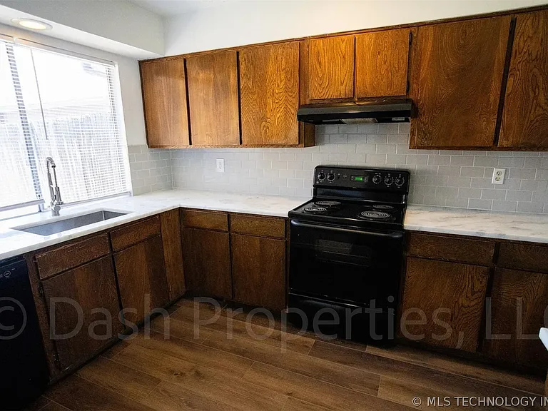5104 S 75th East Ave — Photo 13