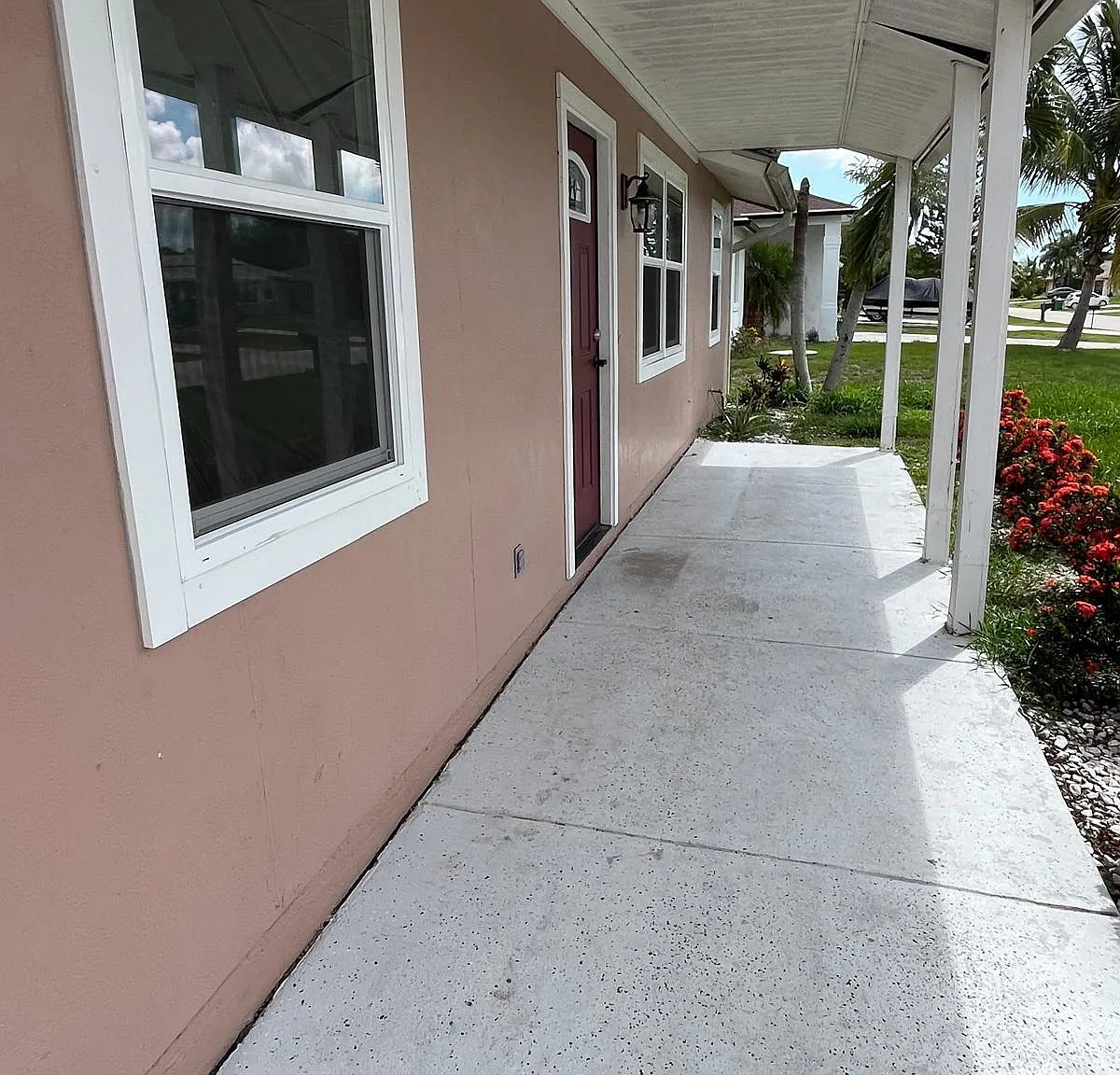 3 bed, 2.0 bath, 1000 sqft, $2,350 — Photo 2