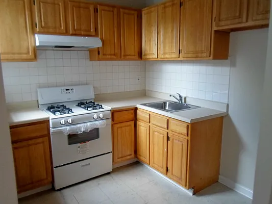 Sold by Manhattan Network Inc. | media 7