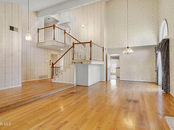 5th image of 13602 Donnybrook Ln