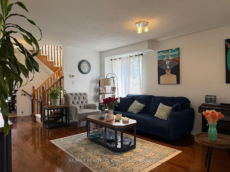 141 Gail Parks Cres — Photo 8