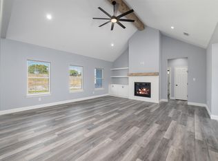 1017 Don Eve Ct, Azle, TX 76020