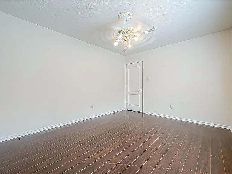 2422 Leanett Way — Photo 36