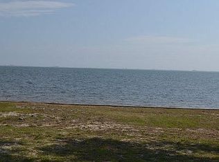 4904 Soundside Dr, Gulf Breeze, FL 32563