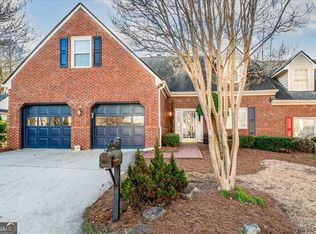 6251 Meadow Run Ct, Peachtree Corners, GA 30092