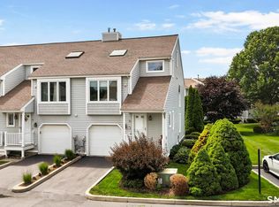 81 Sandpiper Cres #81, Milford, CT 06460