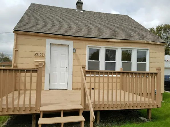 21153 La Salle Blvd, Warren, MI 48089