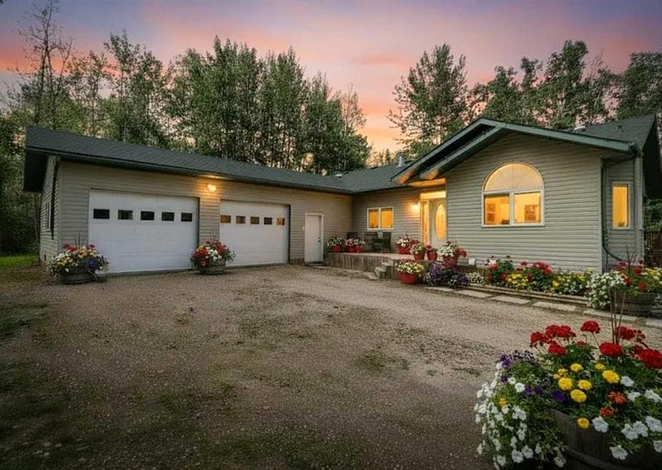 1st image of 261 Range Rd E #39320