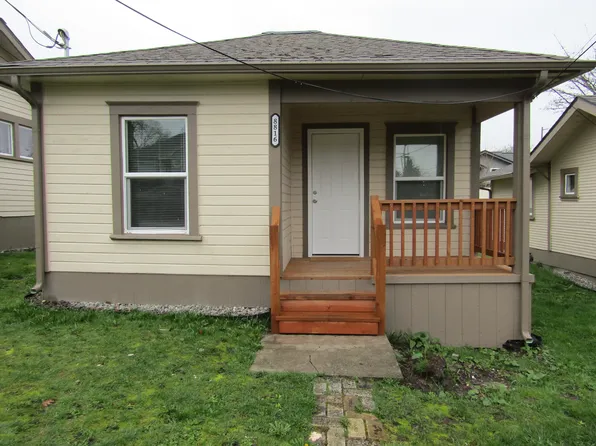 8816 Edgewater Dr SW, Lakewood, WA 98499