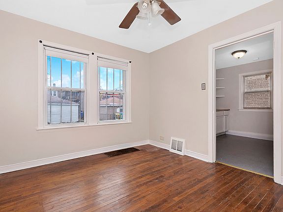 4th image of 9109 S Bishop St