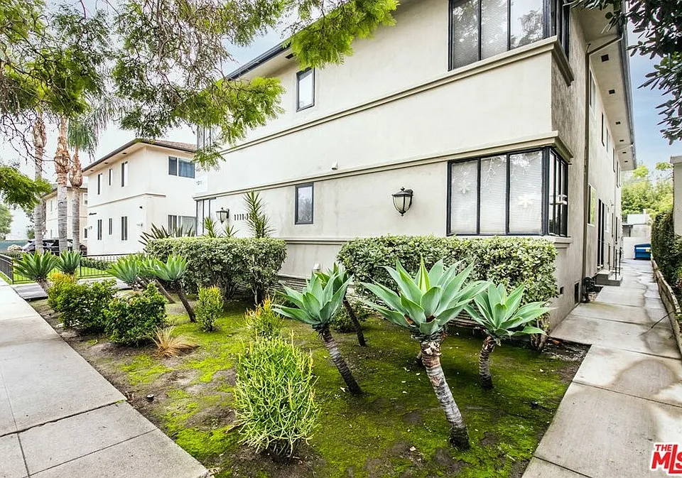 1111 S Cochran Ave #1