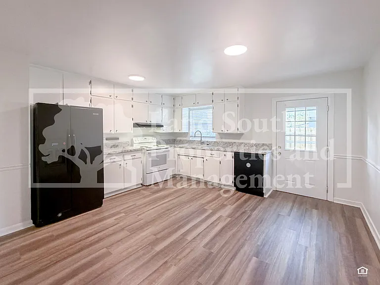 520 McKay Ct — Photo 5