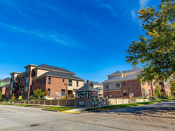 3rd image of 354 Chicago St #203