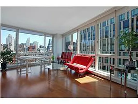 Rented by Douglas Elliman | media 14