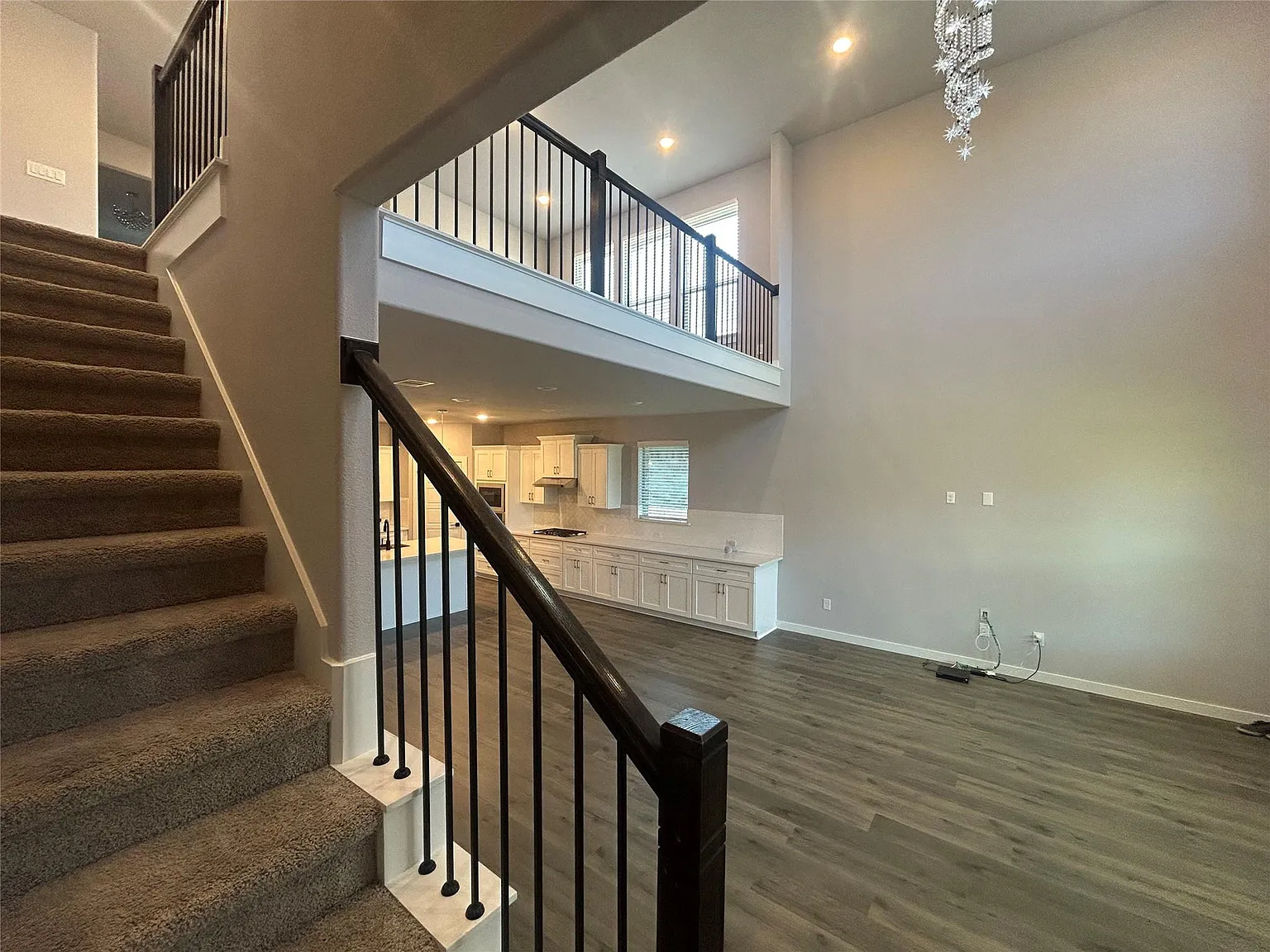 4 bed, 3.5 bath, 2757 sqft, $3,000 — Photo 3