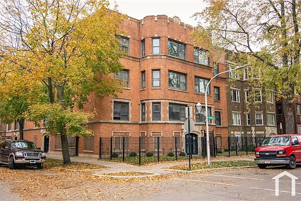 2 bed, $1,686 — Photo 1