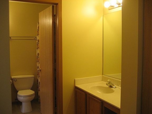 5th image of 601 Windsor Dr #601