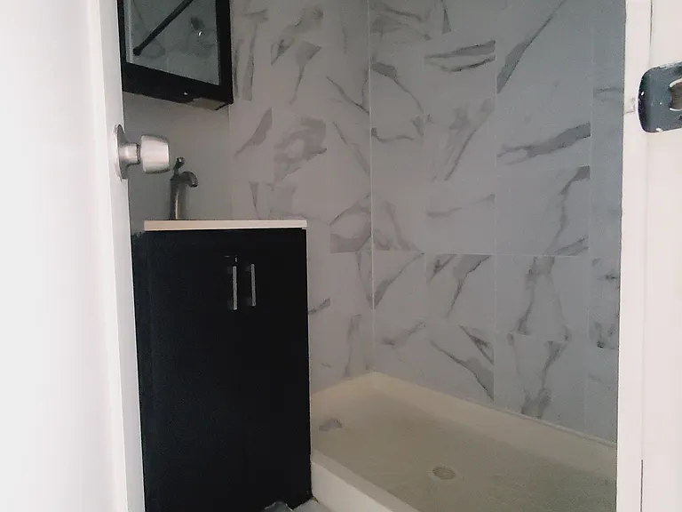19 Jewett Ave #1R — Photo 5