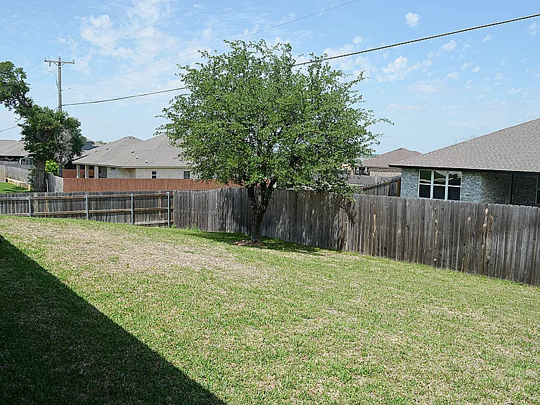 8400 Kasen Ave — Photo 32