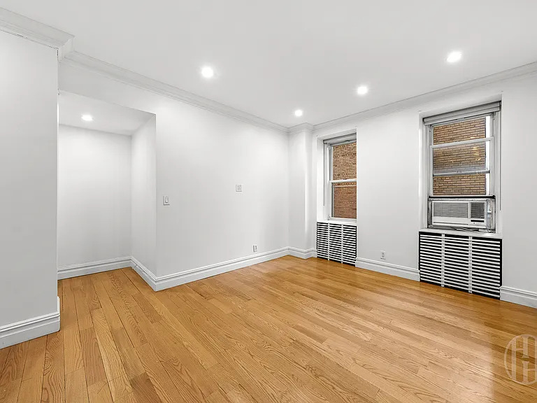 26 E 63rd St #2C — Photo 7