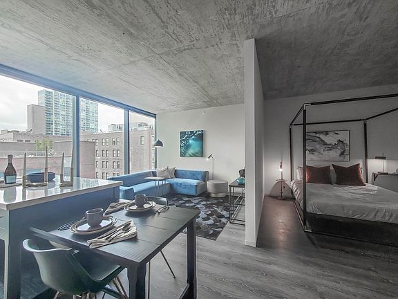 3rd image of 716 S Clark St #802
