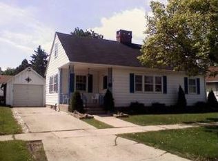 115 E 3rd St, Belvidere, IL 61008