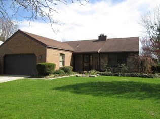 2816 Luverne Ave, Oregon, OH 43616