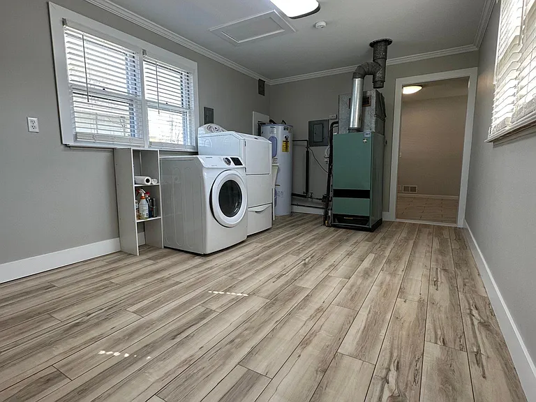921 Vanderpool Dr — Photo 12