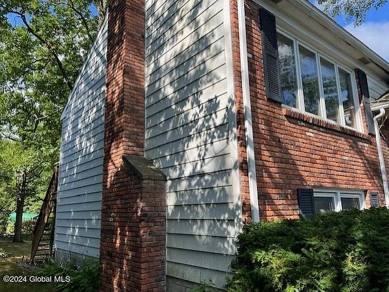 3rd image of 1144 Hendrickson Avenue