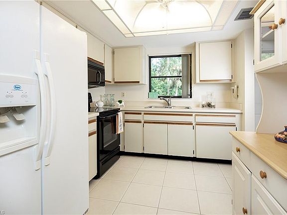 5th image of 28161 Pine Haven Way APT 129