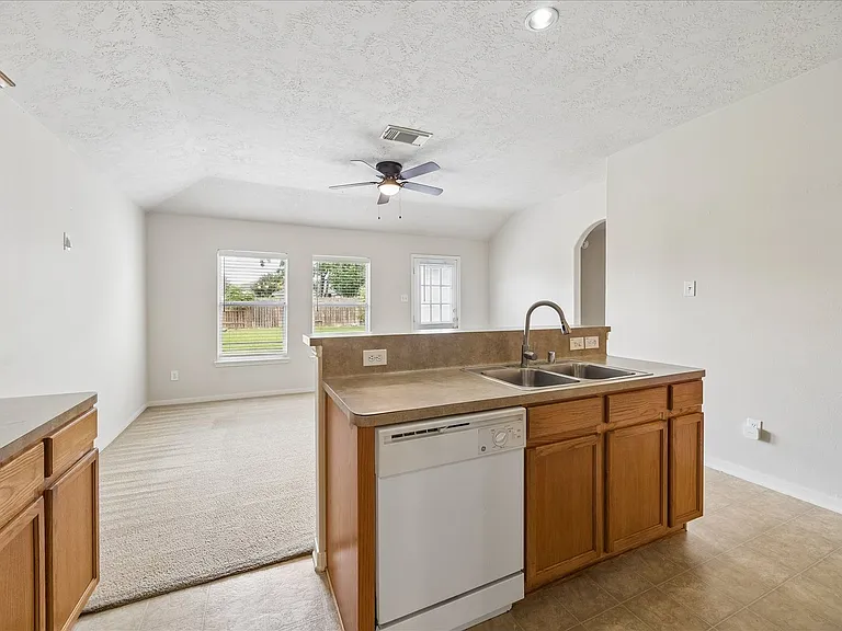 8022 Indian Desert Dr — Photo 8