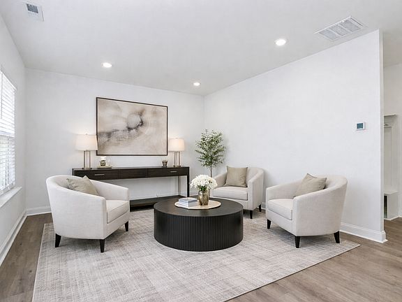 3rd image of 707 Hoke Ln #1