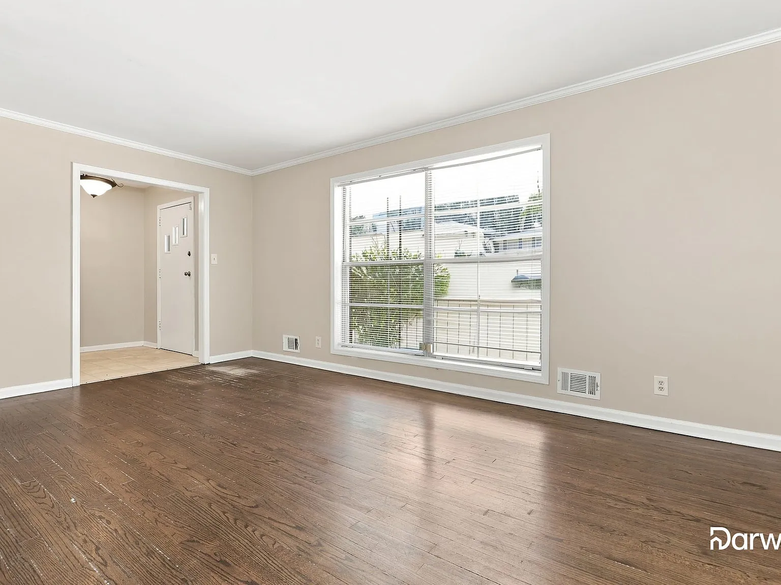 3 bed, 2.0 bath, 1216 sqft, $1,805 — Photo 4