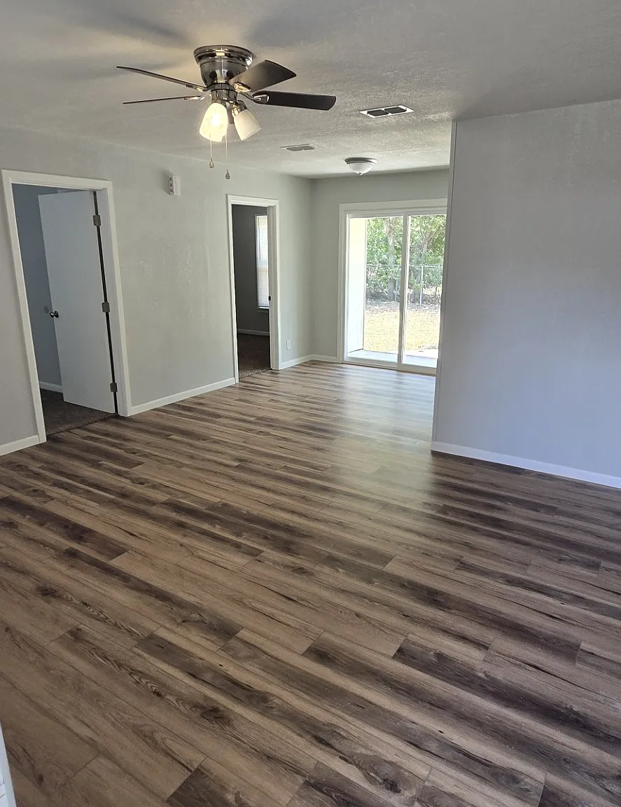 4 bed, 1149 sqft, $1,395 — Photo 2