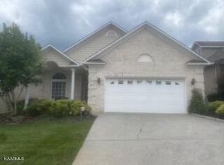 919 Gothic Manor Way, Knoxville, TN 37923
