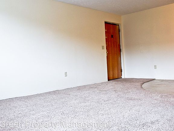 5th image of 416 Bellbrook Ave APT F