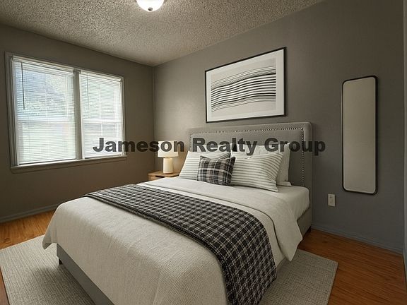 5th image of 400 Wilson Dr