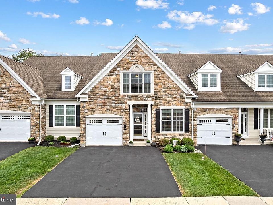 1st image of 110 Reagan Dr