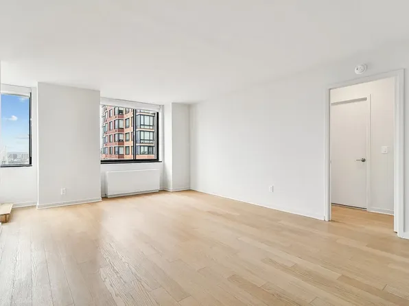 Columbus Pl, New York, NY