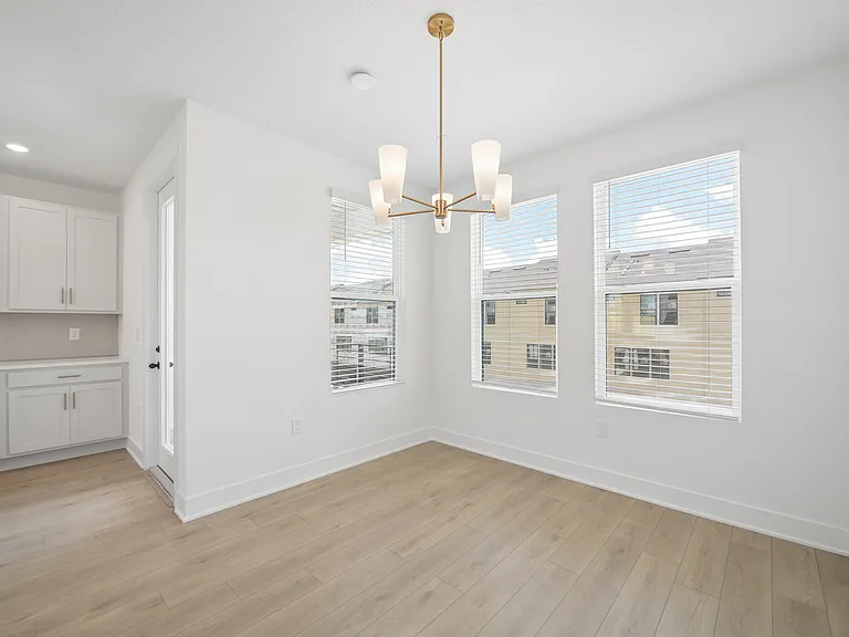 15219 Hamlin Park Dr #15219 — Photo 16