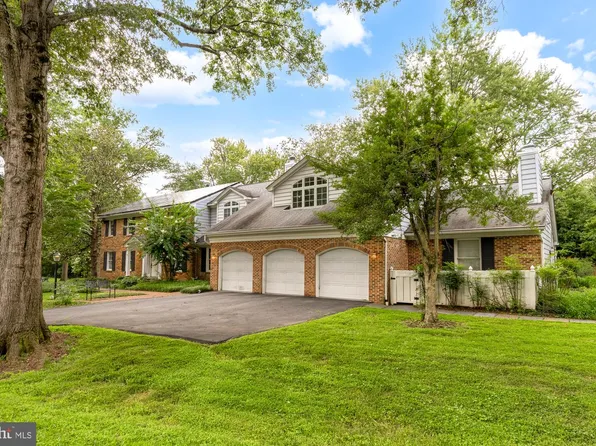 4301 Sunflower Dr, Rockville, MD 20853