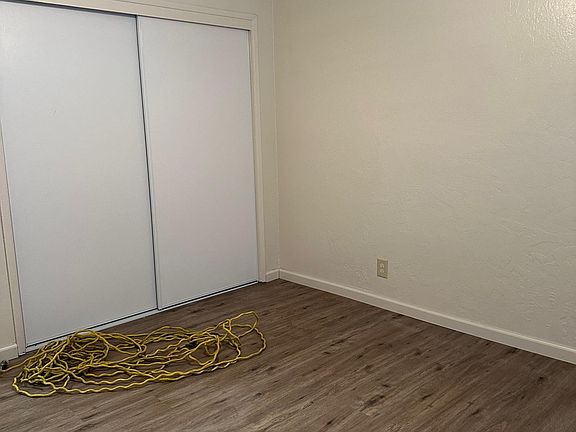 3rd image of 901 J St