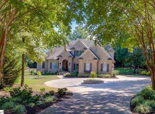 26 Gatwick Ln, Simpsonville, SC 29681