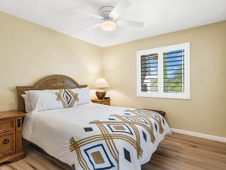 10380 N Hacienda Hermosa Dr — Photo 32