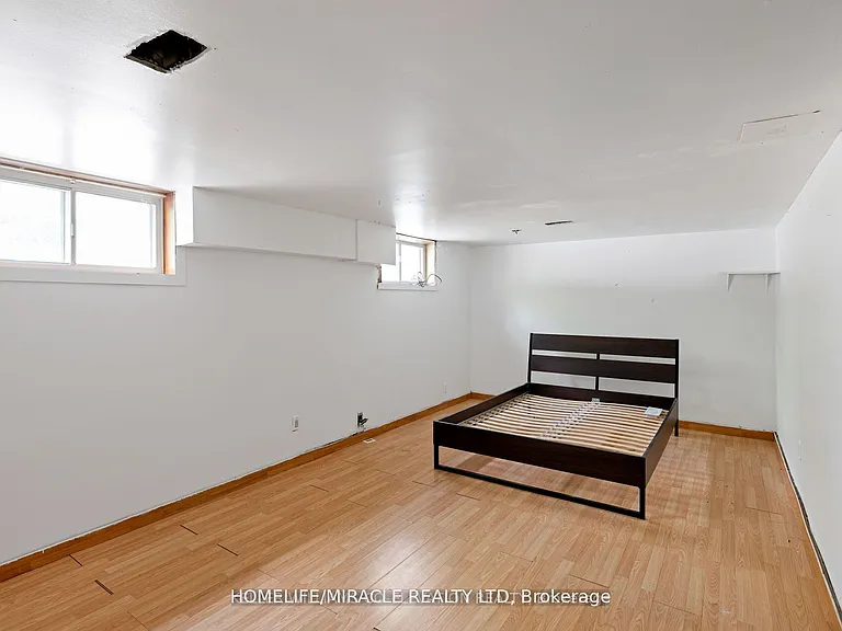 1340 Warden Ave #BASEMENT — Photo 10