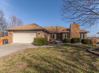 5040 S Wanda Gray Ave, Springfield, MO 65810
