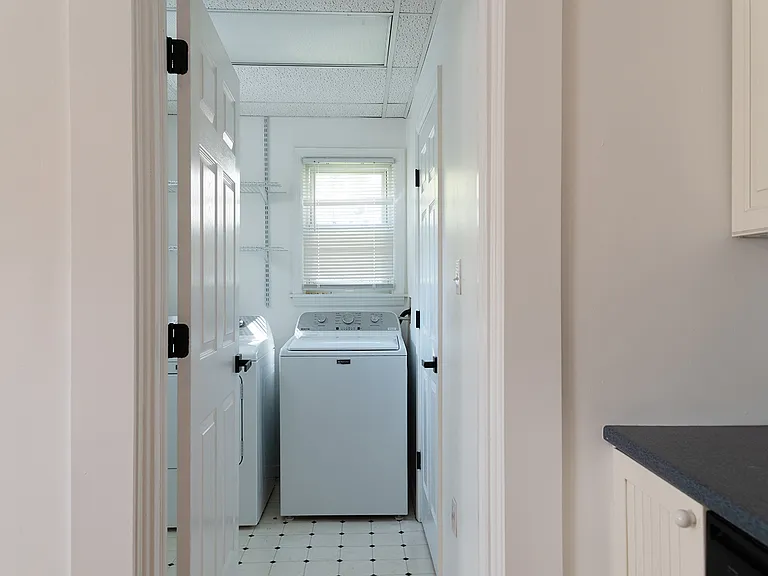 351 Ferry St — Photo 12