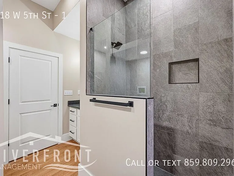 218 W 5th St #1 — Photo 10