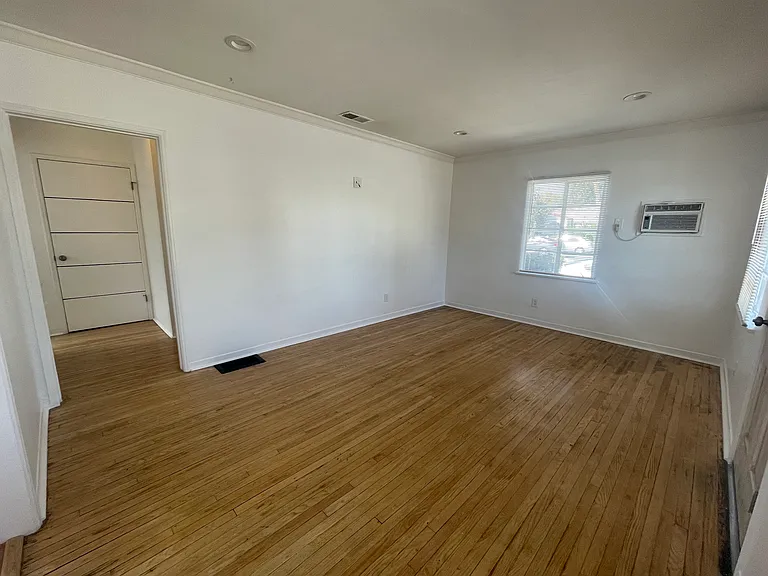 5959 Troost Ave — Photo 3