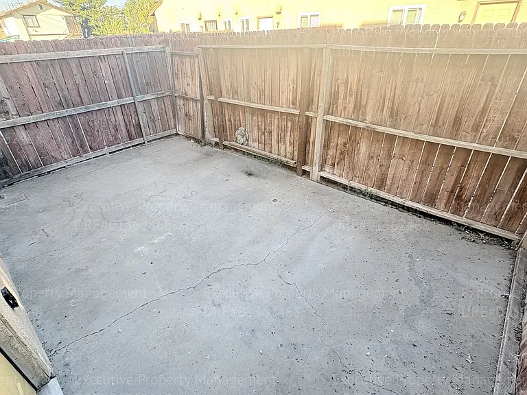 1405 Pacific St — Photo 16